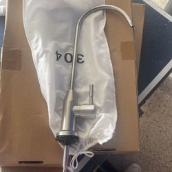 Drinking water faucet
