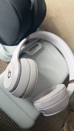 Beats solo 4
