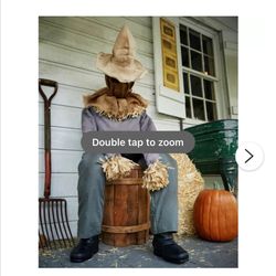 Spirit Halloween Scare Crow