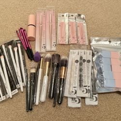 Makeup Brush / Sponge / Hair Brush