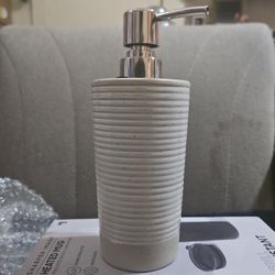 Soap/lotion dispenser