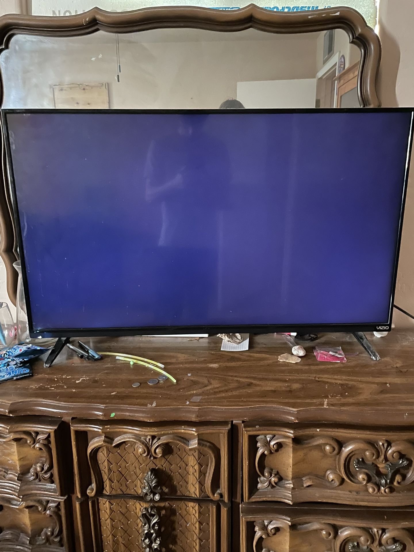 38 Inch Tv W Remote