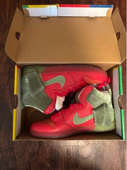 OBO Nike SB Strawberry Cough 9.5