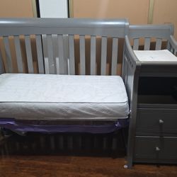 3 Drawer Baby Crib and Changer