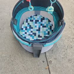 Burg
Fisher Price On-The-Go Baby Dome