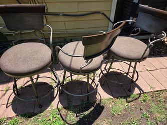 3 bar stools set