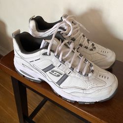 New Mens Size 11 Sketchers 
