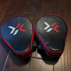 Boxing,mma pads (training)