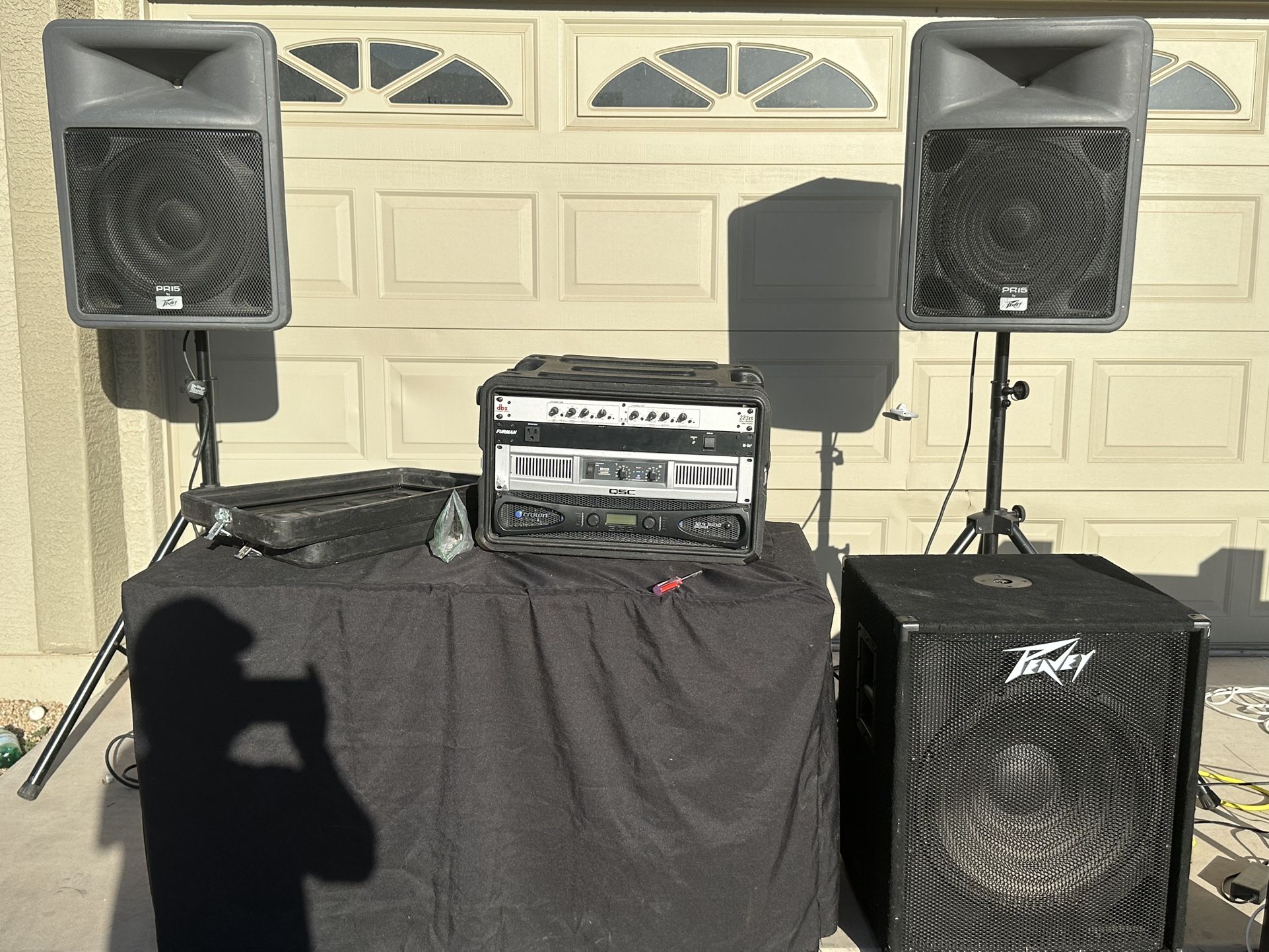 Peavey PA - DJ Equipment With subwoofer!