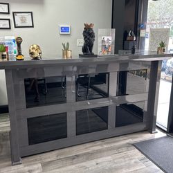 Receptionist Desk