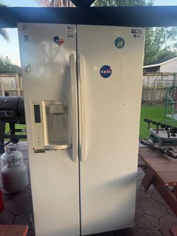 Working LG refrigerator
