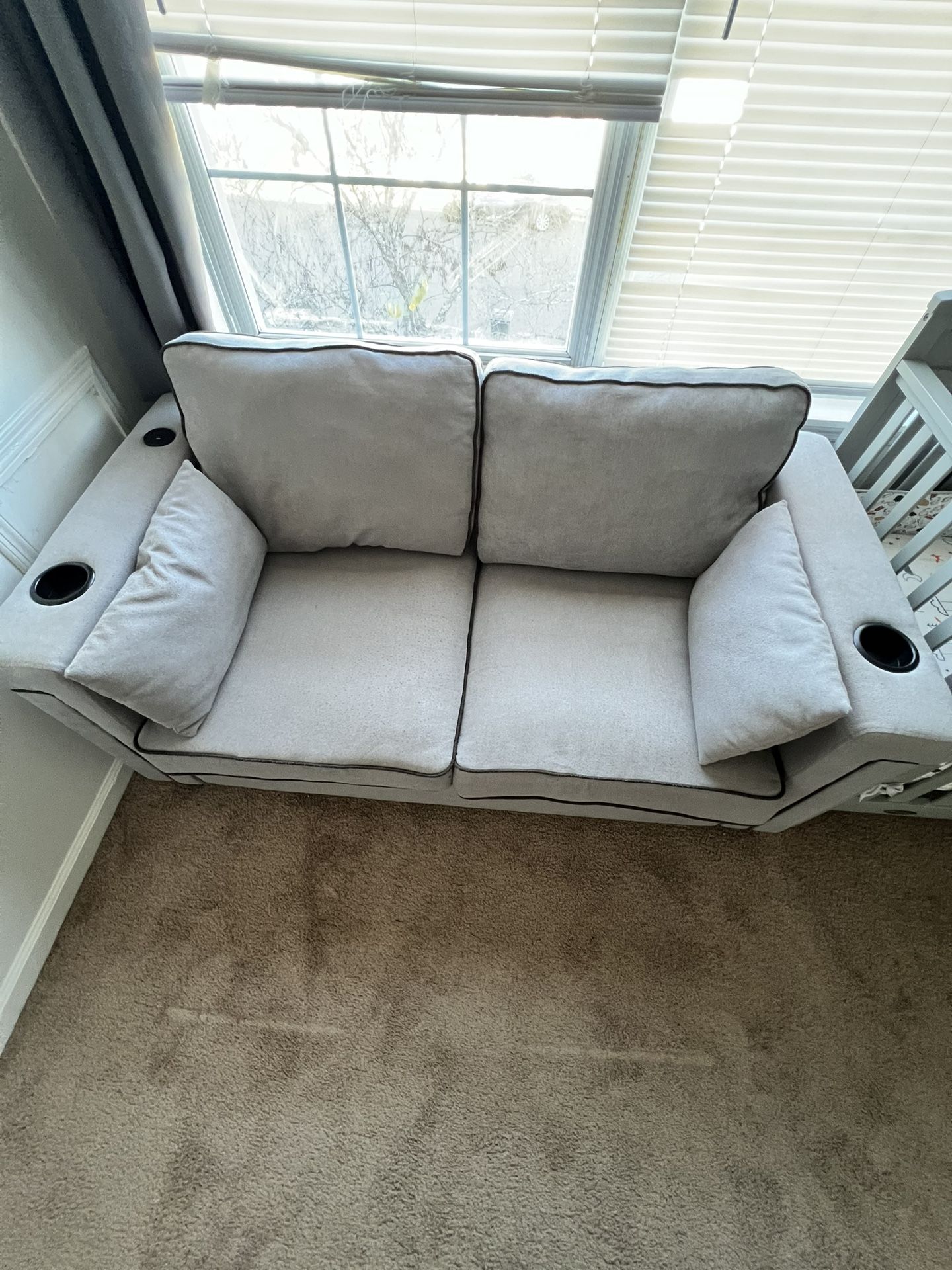 Gray 2-in-1 Loveseat Sleeper Couch – Good Condition, Minor Wear