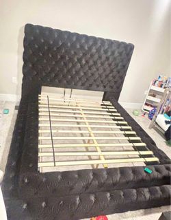 Queen Tufted Step Bed