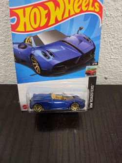 Hot Wheels HW Roadsters 2/10 Die-Cast Car