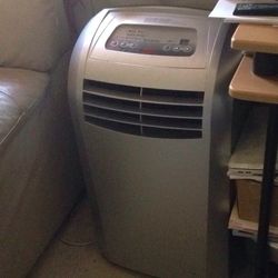 Great condition portable AC unit