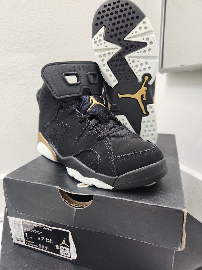 Jordan Retro Dmp (Ps) Size 1y & Nike Air Max Axis (Ps) Size 12C