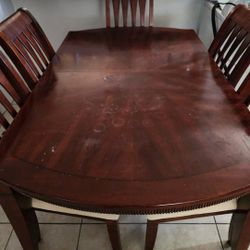 Dining Room Table (6 Chairs)