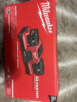 Milwaukee Super Charger 48-59-1815