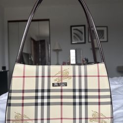 90’s Vintage Blue Label Burberry’s Purse 