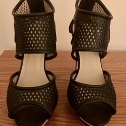 Black Mesh High Heels Size 71/2