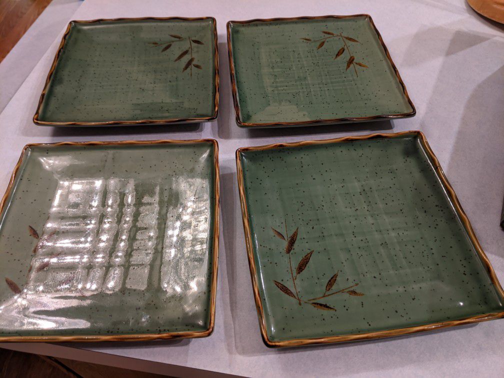4 beautiful bamboo Jade colored Asian style dinner plates.