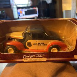 Ertl Collectibles 1:25 1940 Ford Modified Coupe Buy War Bonds Die-Cast Car