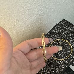 10k Gold Hoop Earrings 
