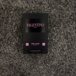 Valentino Born in Roma Intense 3.4fl oz / 100ml