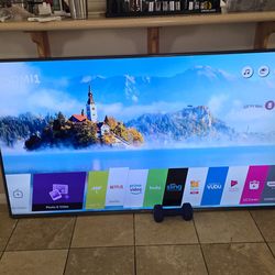 70" LG tv In Beaumont CA