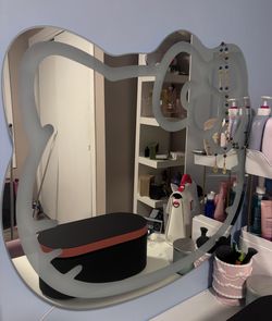 Hello Kitty Impressions vanity Mirror