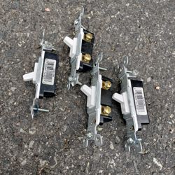 4 Electrical Light Switches
