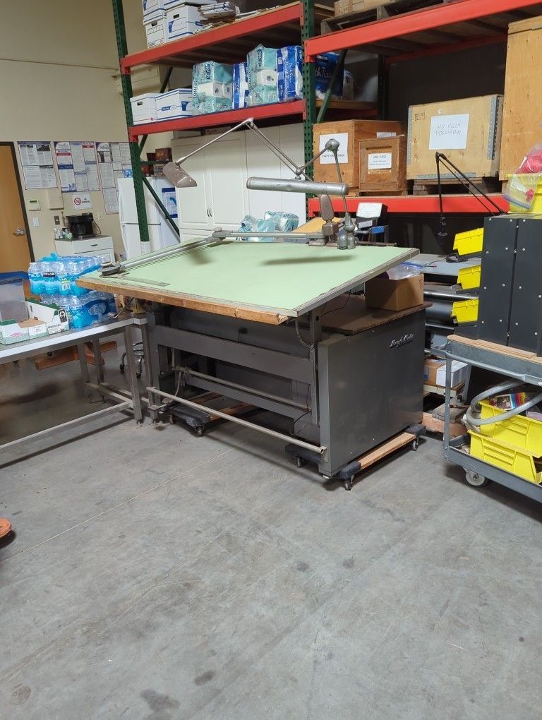 Mayomatic Professional Drafting Table 72"X 40" .