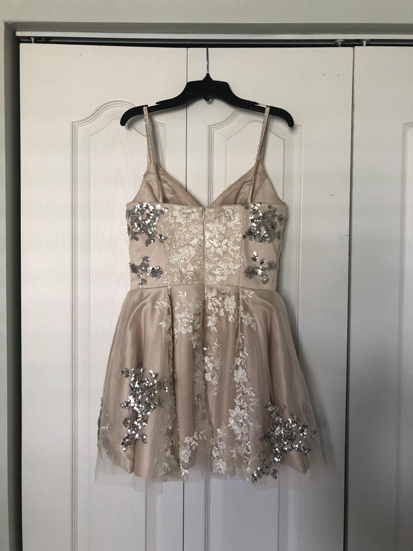 Beautiful dress used one time only size small