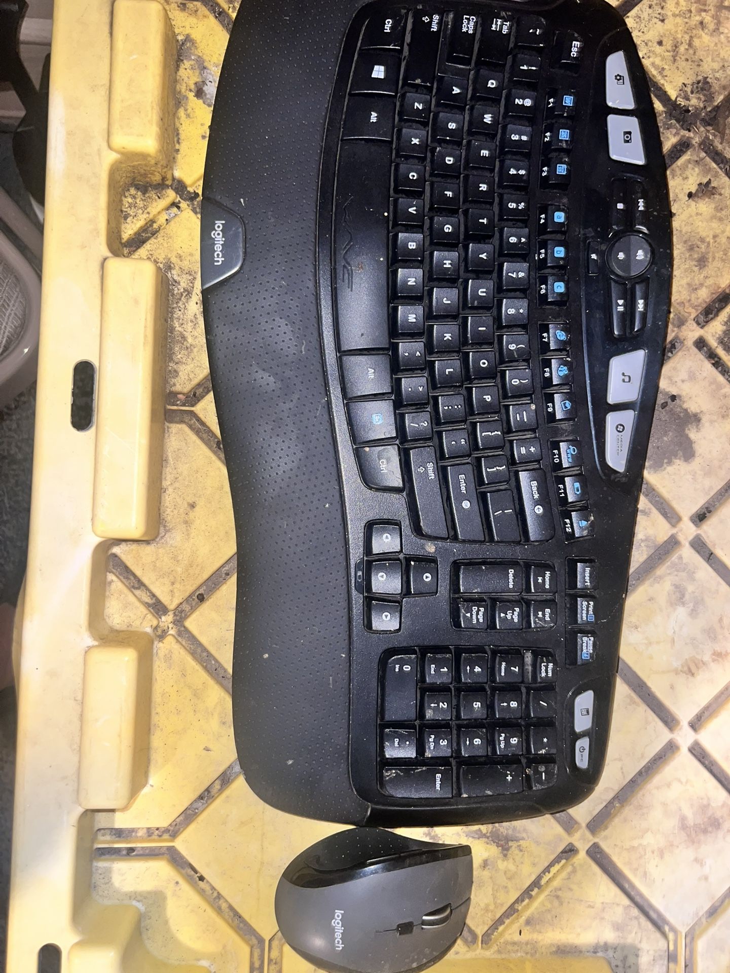Logitech Keyboard+Mouse Wireless