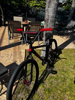 Throne black widow