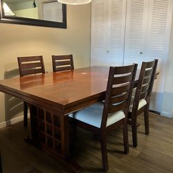 Dining table solid wood
