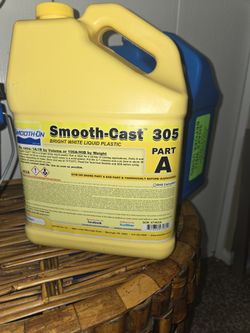 SMOOTH CAST 305 BRIGHT WHITE LIQUID PLASTIC  1 GALLON UNOT UNOPENED