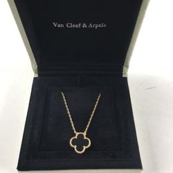 Van Cleef & Arpels 18k Gold Vintage Alhambra Onyx Pendant Necklace