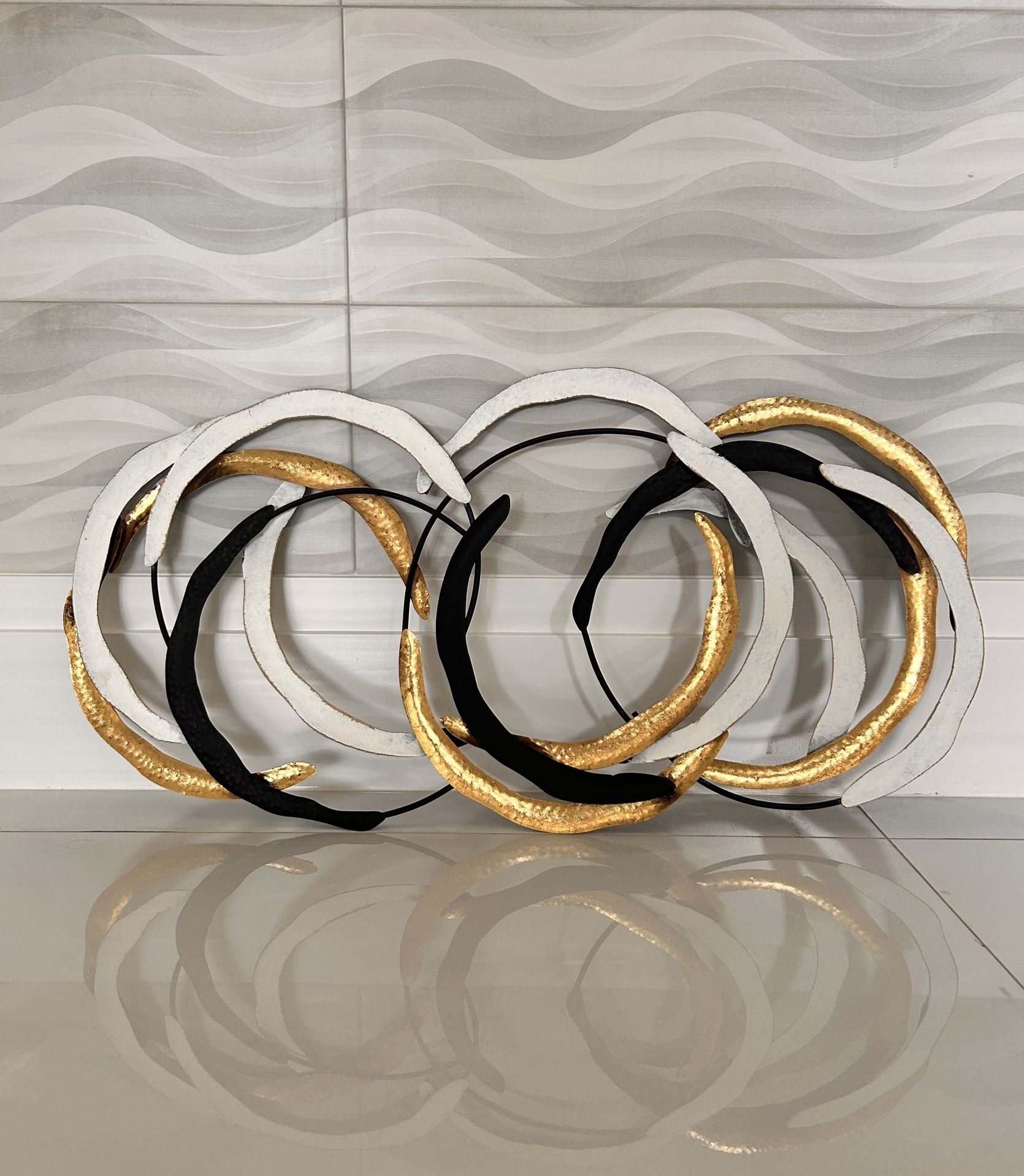 Modern Geometric Overlapping Wall Art Décor