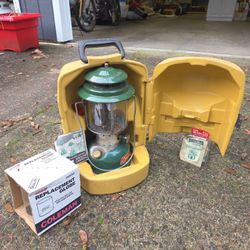 Coleman 220j Lantern With Case