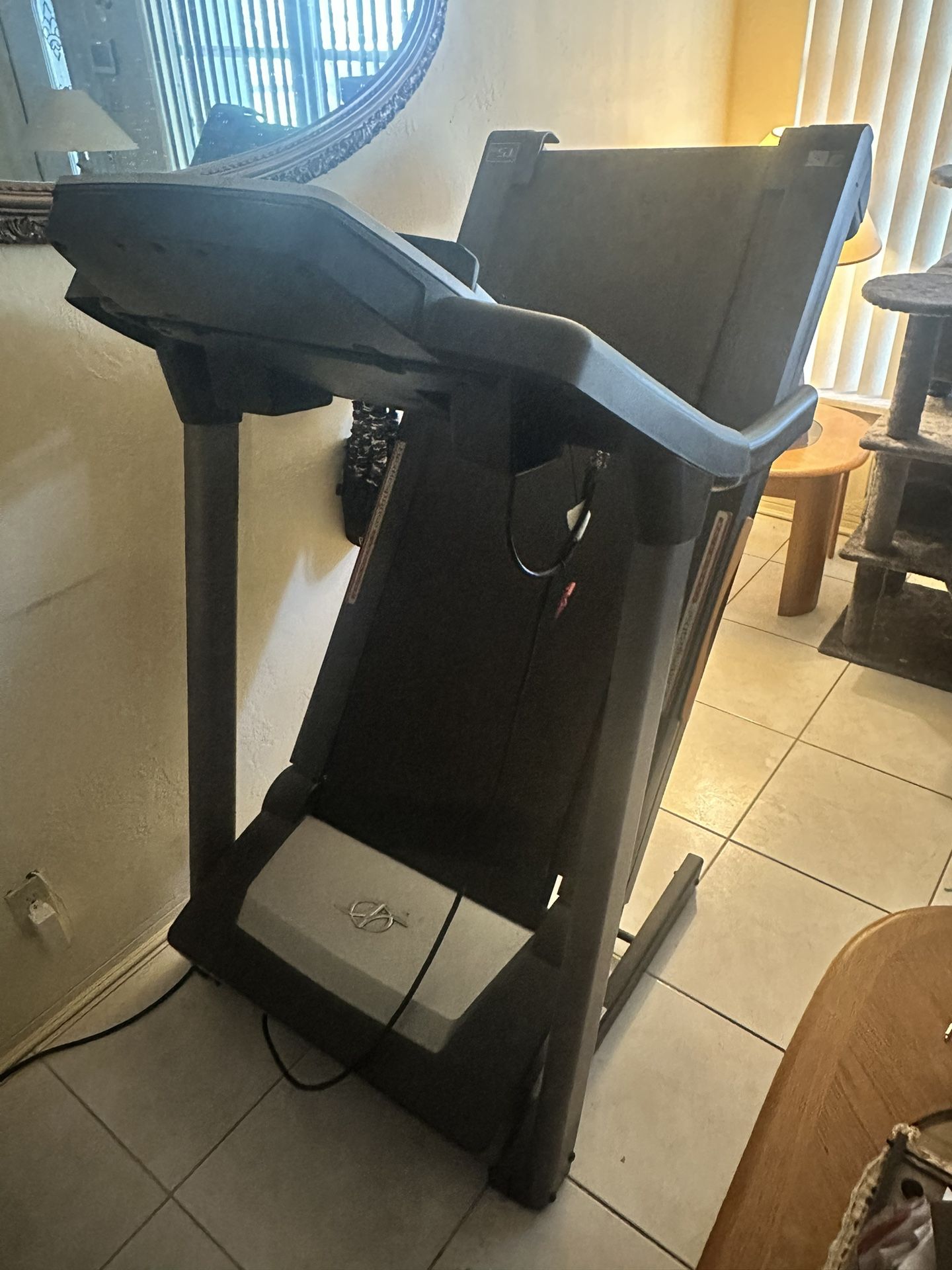 Treadmill PICKUP ONLY