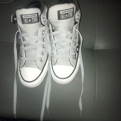 Women converse size 6