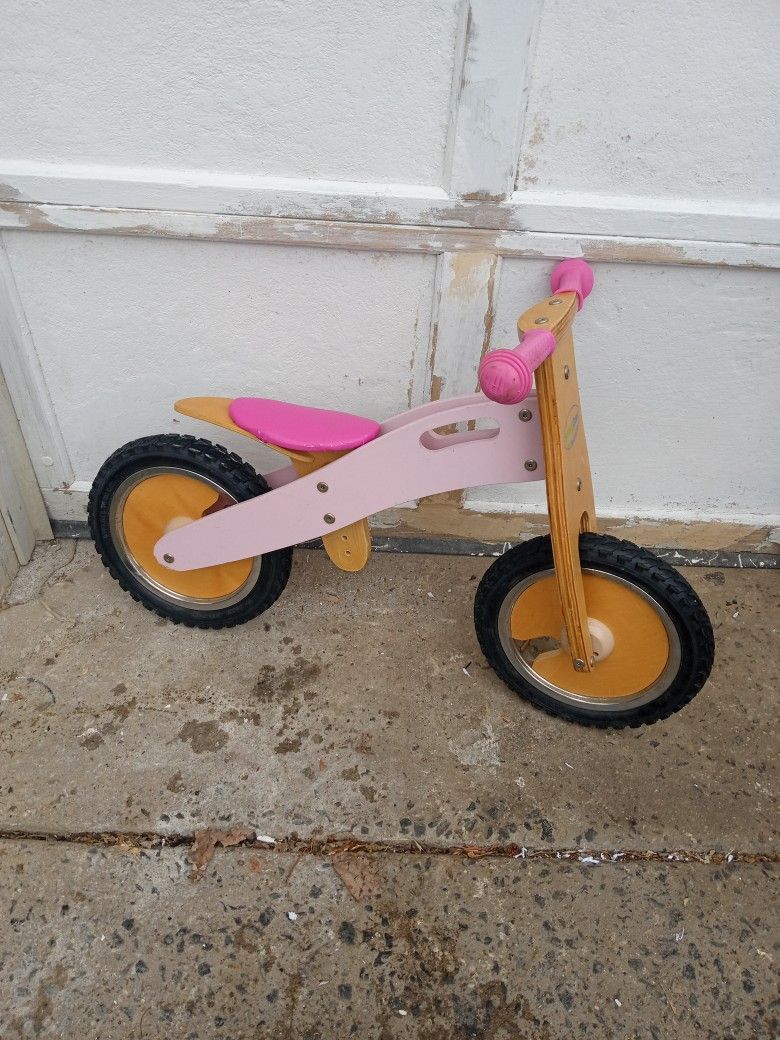 Smart Gear Kids Balance Bike for Sale in Brookhaven PA OfferUp