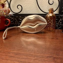 Eudora Golden Lips Wristlet Bag