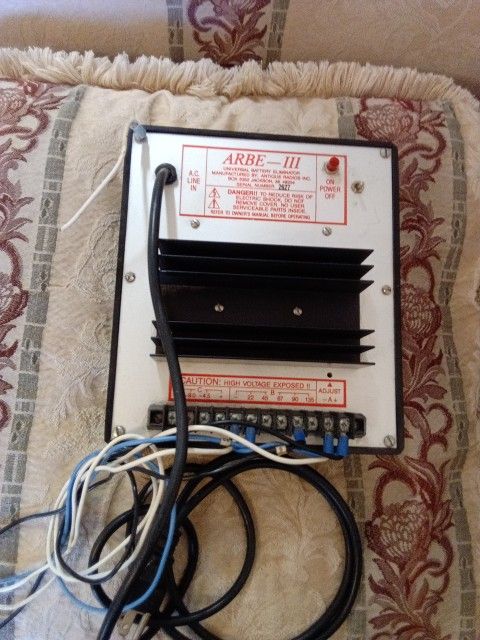 ARBE-3 Universal Battery Eliminator