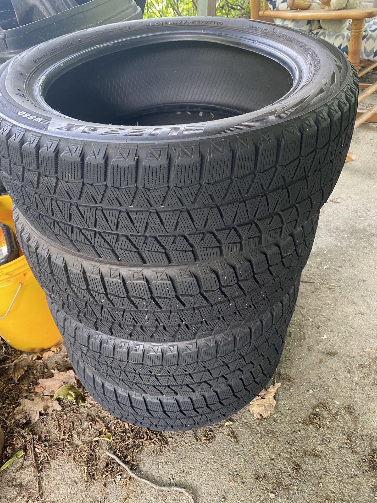 (4) Bridgestone Blizzak 'WINTER TIRES' 185/55 R16