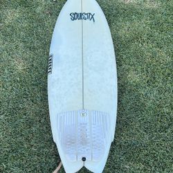 Surfboard 5’9