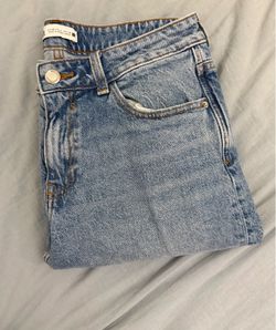 Zara blue high-waisted straight leg jeans