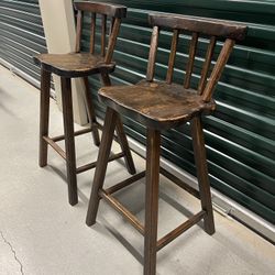 Set Of 2 Wooden Bar Stools