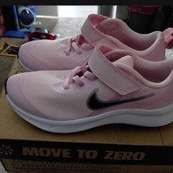 Girls Nike  brand new